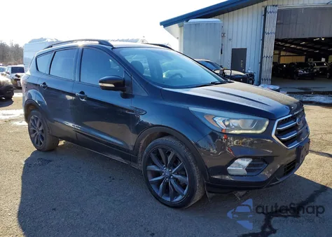 2017 Ford Escape Titanium z USA, uszkodzony, nr VIN 1FMCU9J93HUA11528